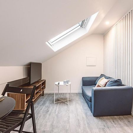 Le Coquet Logement Climatise Face A La Cathedrale - 3G 兰斯 外观 照片