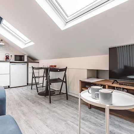 Le Coquet Logement Climatise Face A La Cathedrale - 3G 兰斯 外观 照片