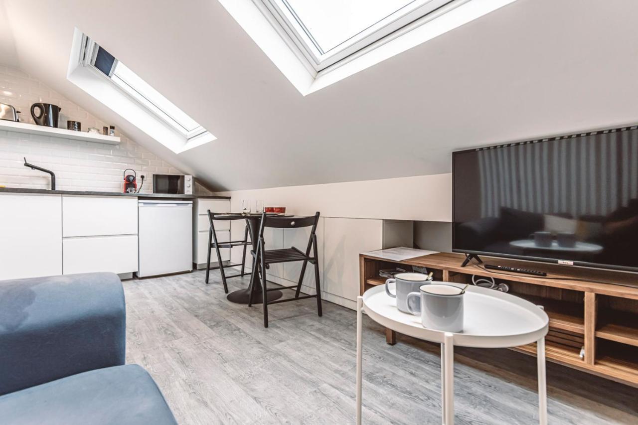 Le Coquet Logement Climatise Face A La Cathedrale - 3G 兰斯 外观 照片