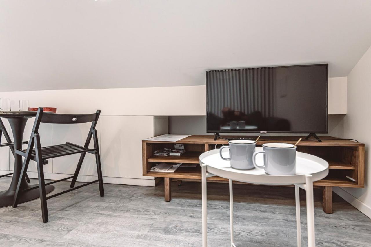 Le Coquet Logement Climatise Face A La Cathedrale - 3G 兰斯 外观 照片