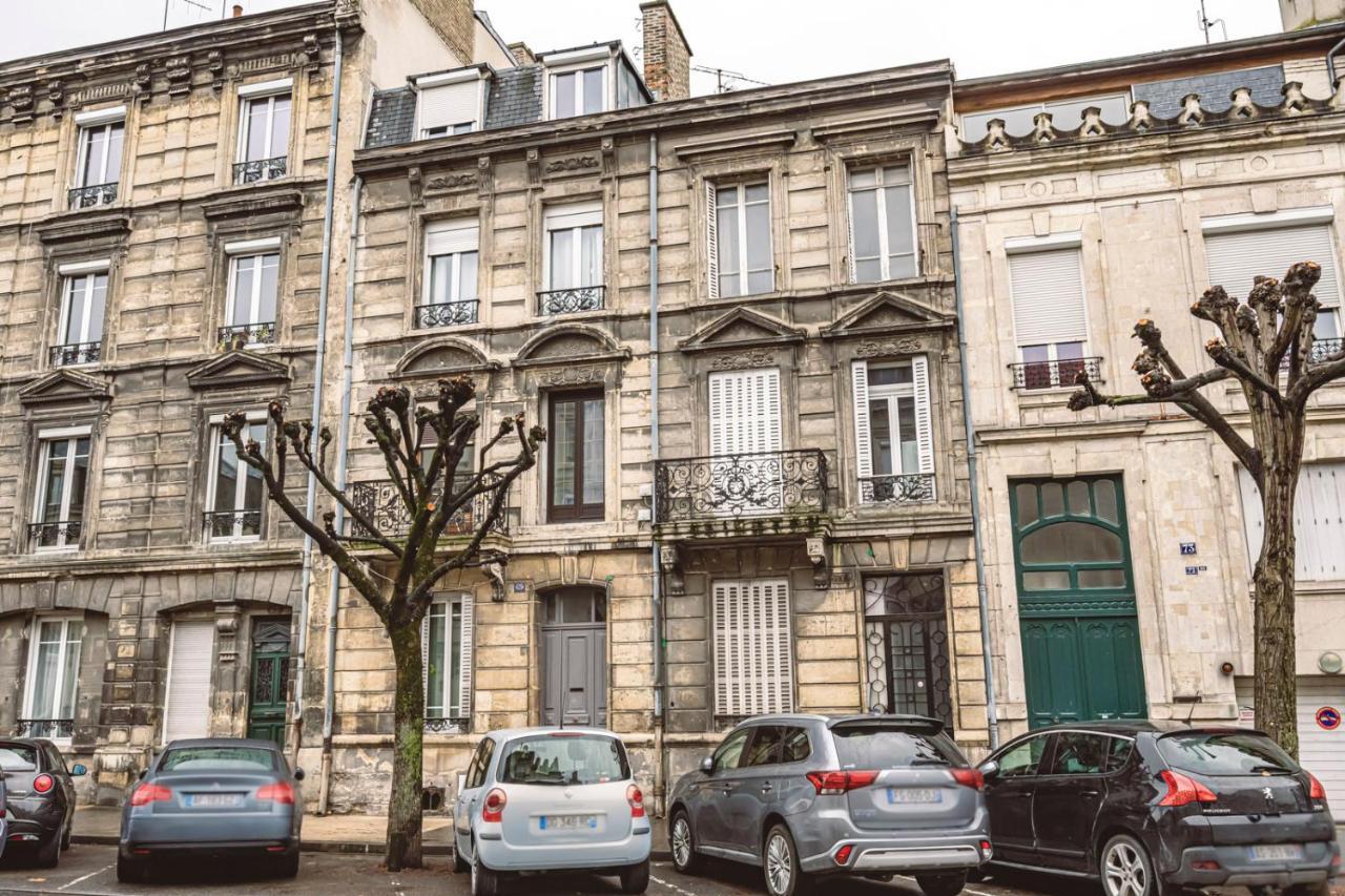 Le Coquet Logement Climatise Face A La Cathedrale - 3G 兰斯 外观 照片